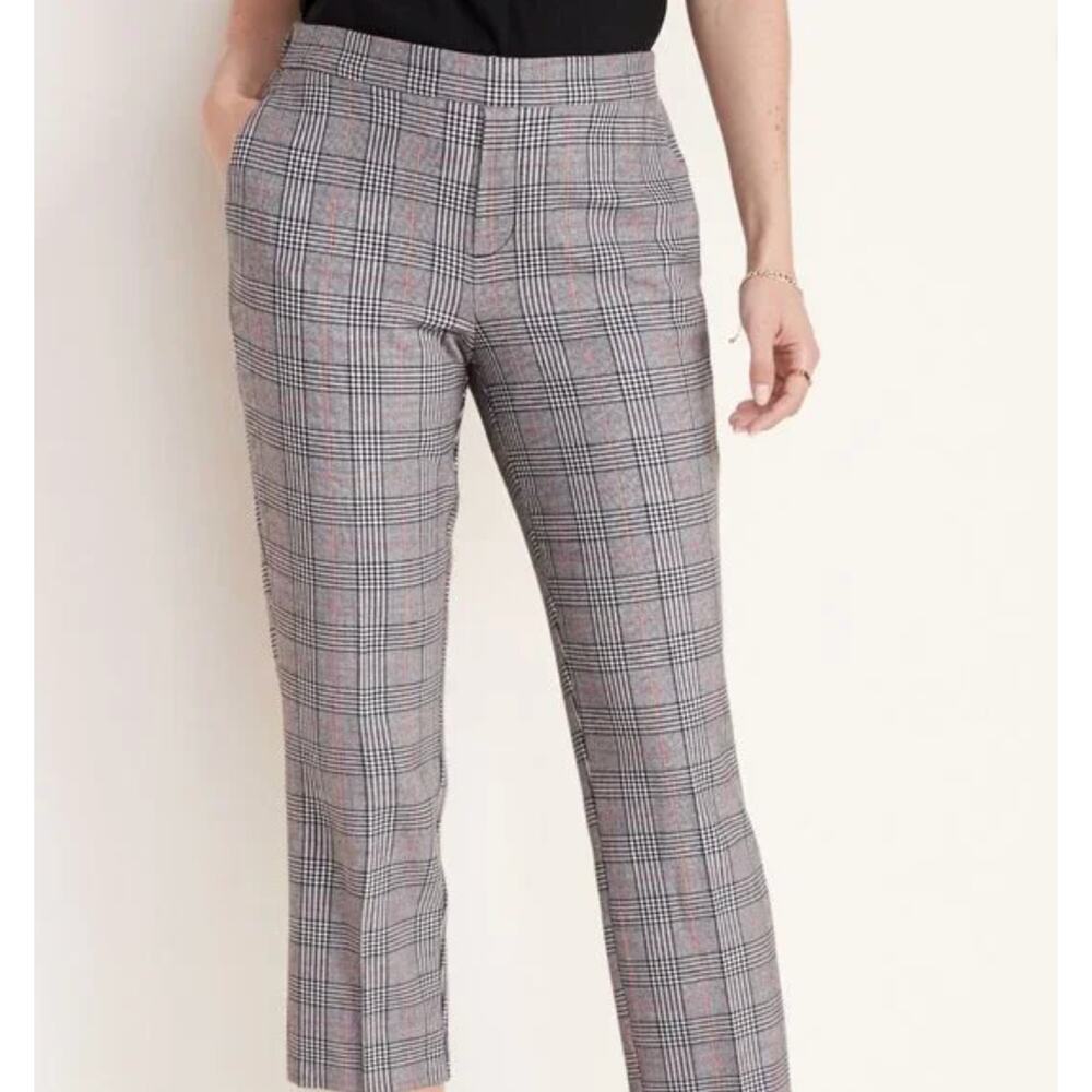 Old Navy Pink Black Plaid Mid-Rise Pull-On Straight Cropped Pants Women's Size 8